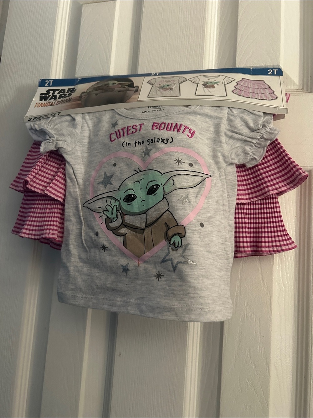 Star Wars Girls' Tee with The Child Graphic in Gray & Pink